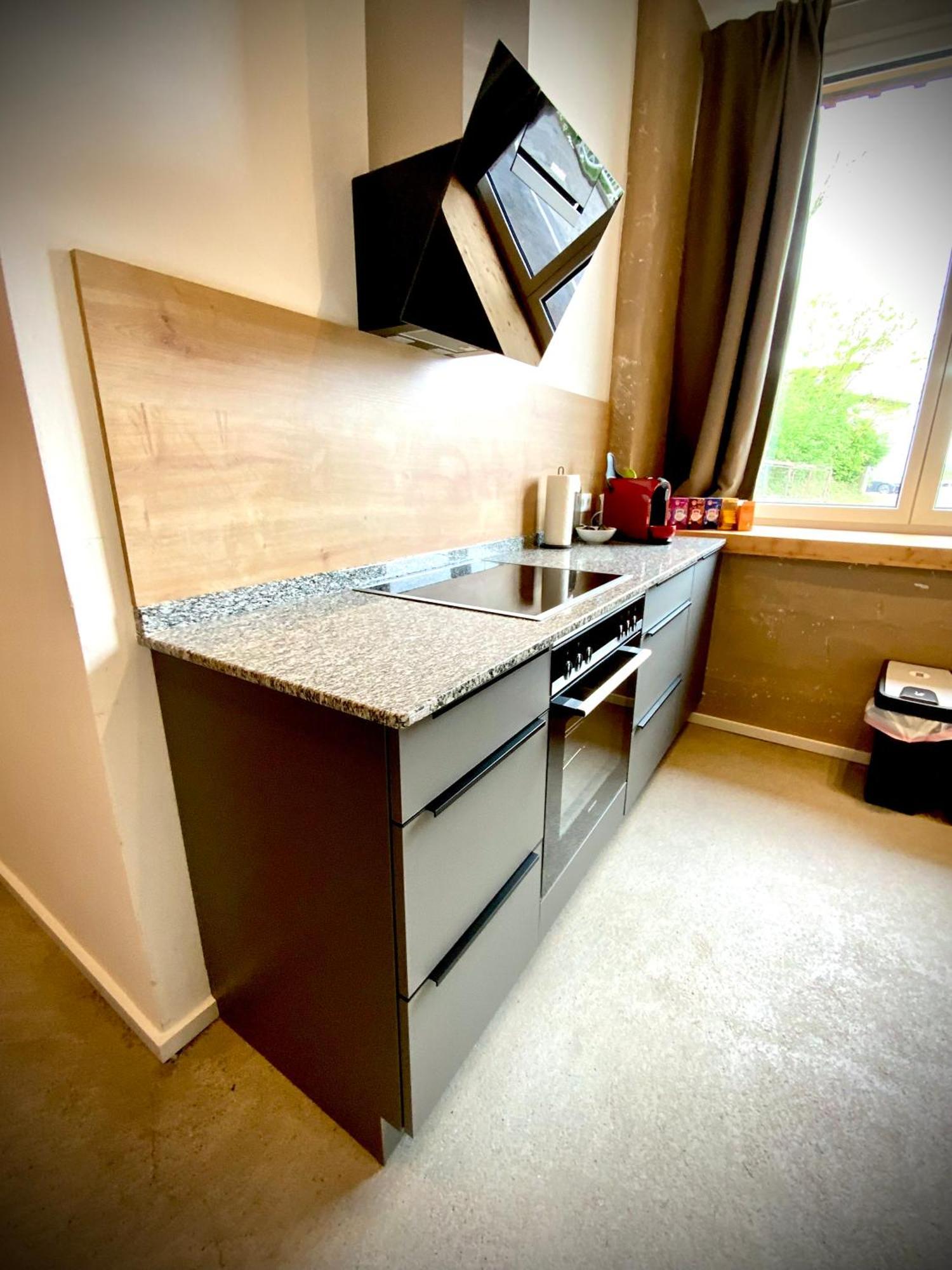 Waterfront - Urbane Eleganz Am Bachufer Apartment Villach Phòng bức ảnh