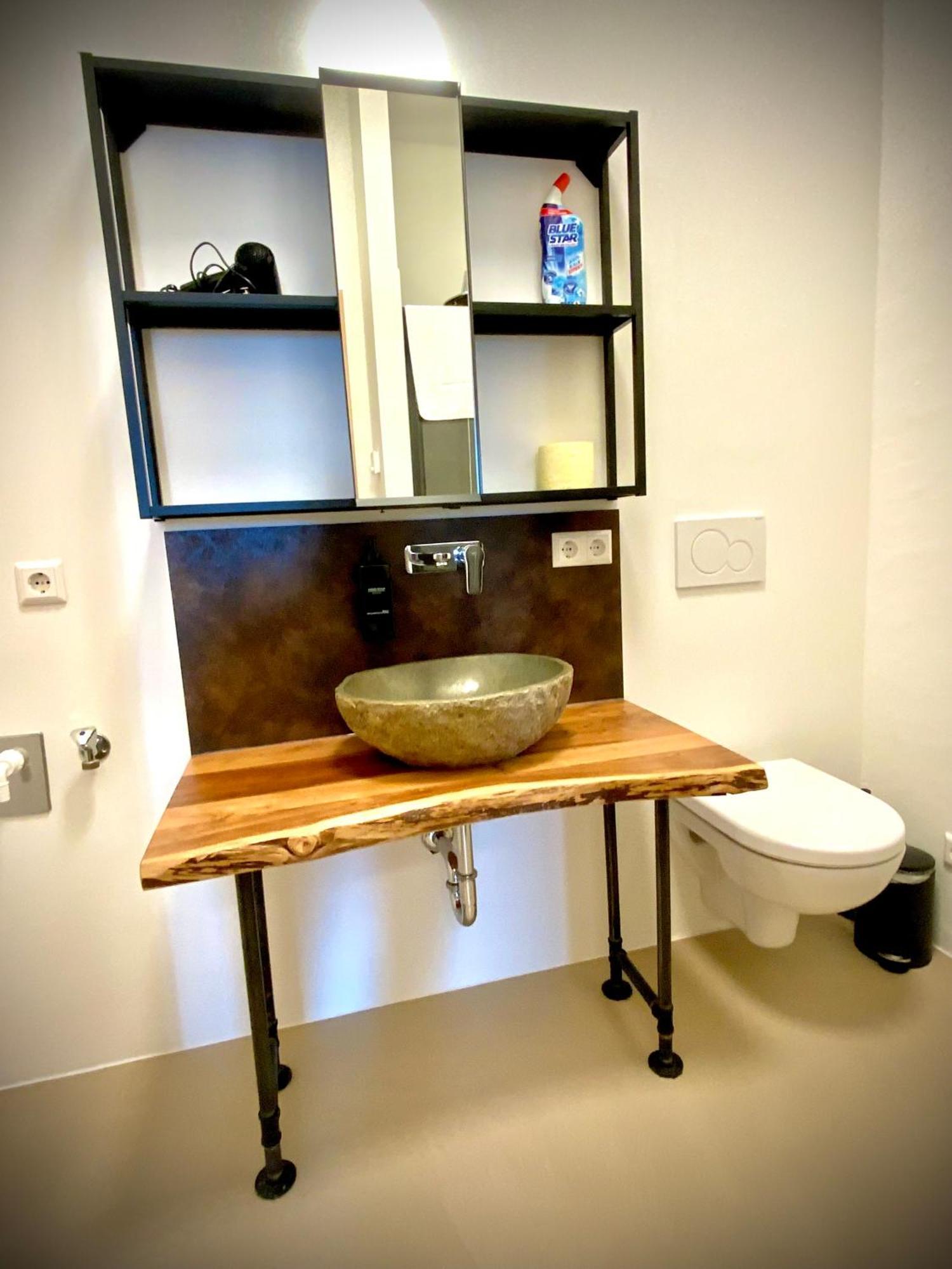 Waterfront - Urbane Eleganz Am Bachufer Apartment Villach Phòng bức ảnh