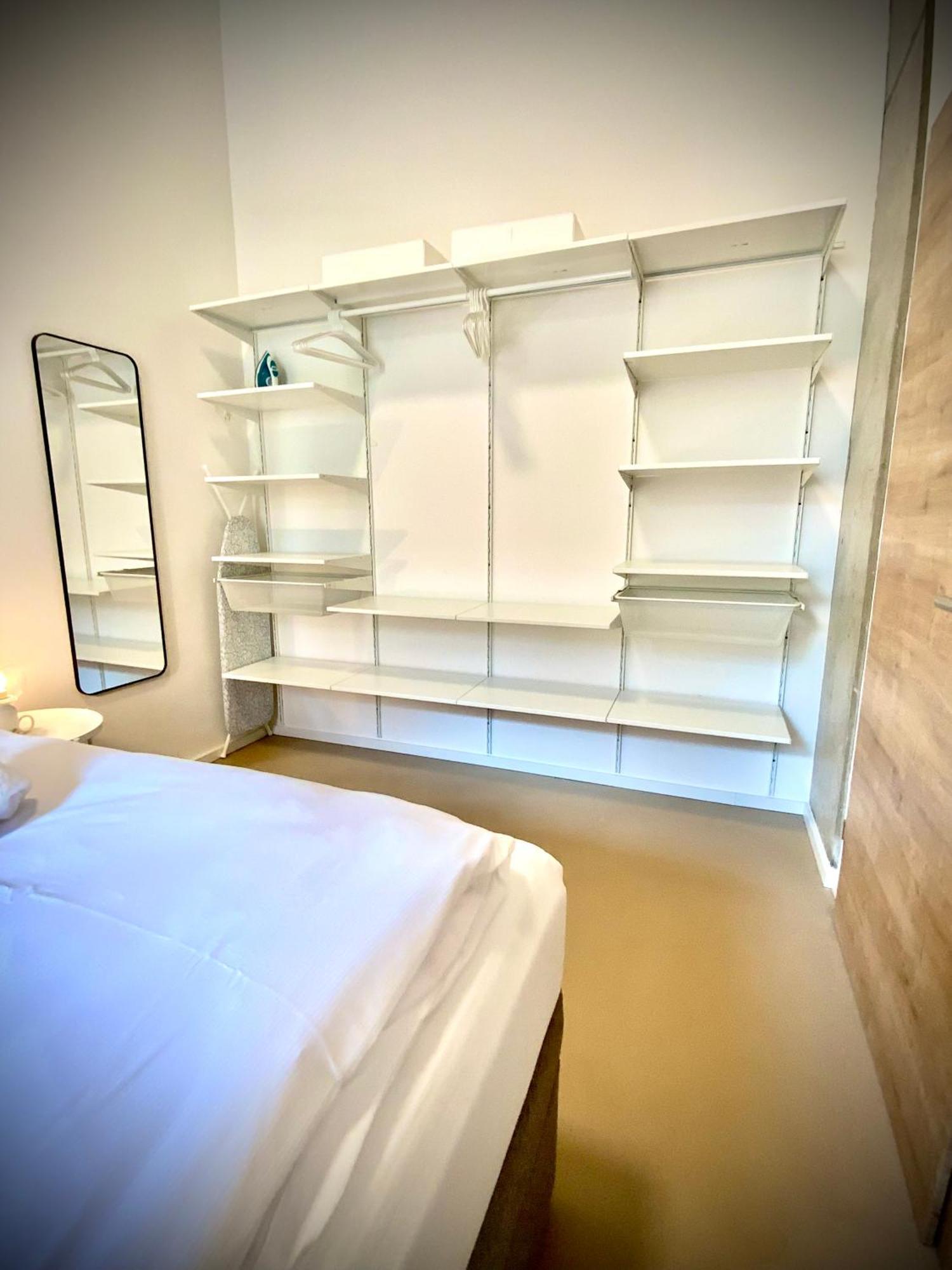 Waterfront - Urbane Eleganz Am Bachufer Apartment Villach Phòng bức ảnh