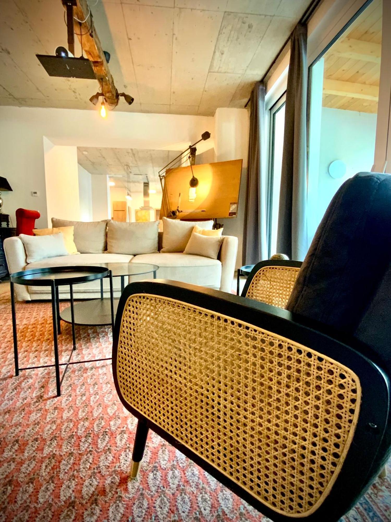 Waterfront - Urbane Eleganz Am Bachufer Apartment Villach Phòng bức ảnh