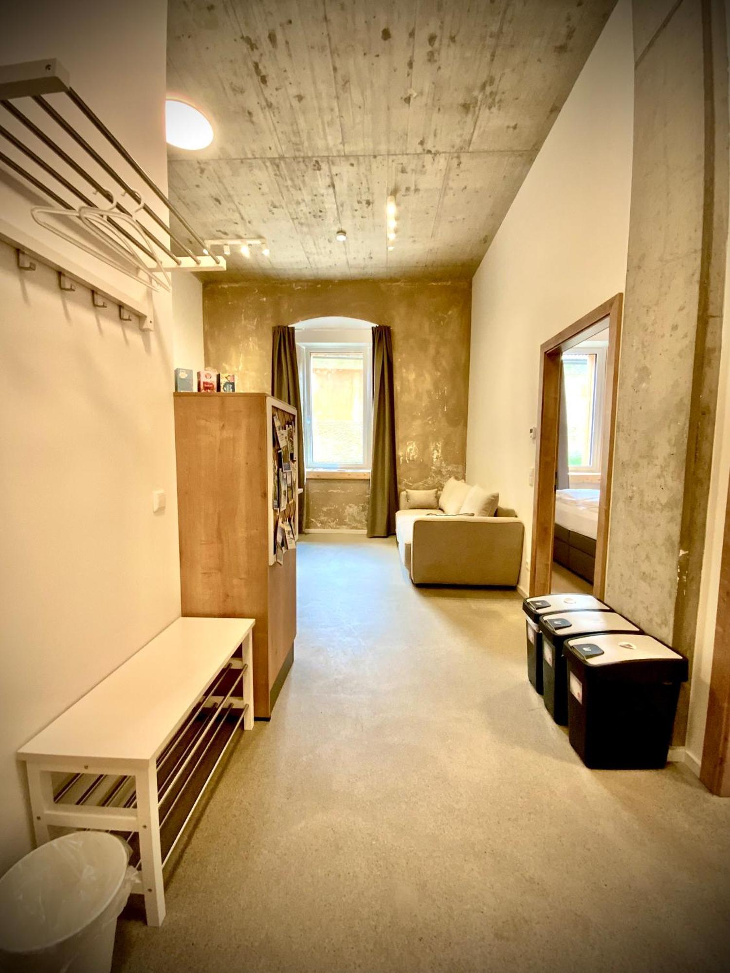 Waterfront - Urbane Eleganz Am Bachufer Apartment Villach Phòng bức ảnh